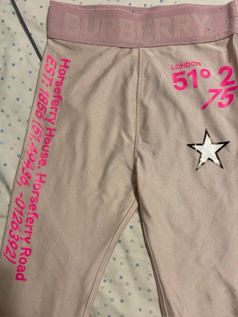 Burberry pale pink leggings with neon pink and black graphics XS